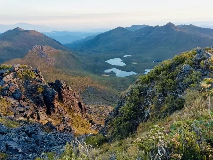 Lagos de montanha e picos perto do Chirripó