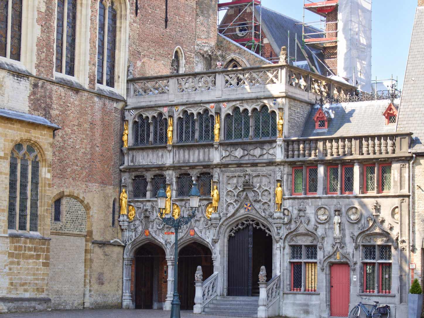La Basilica del Santo Sangue in piazza Burg a Bruges, Belgio